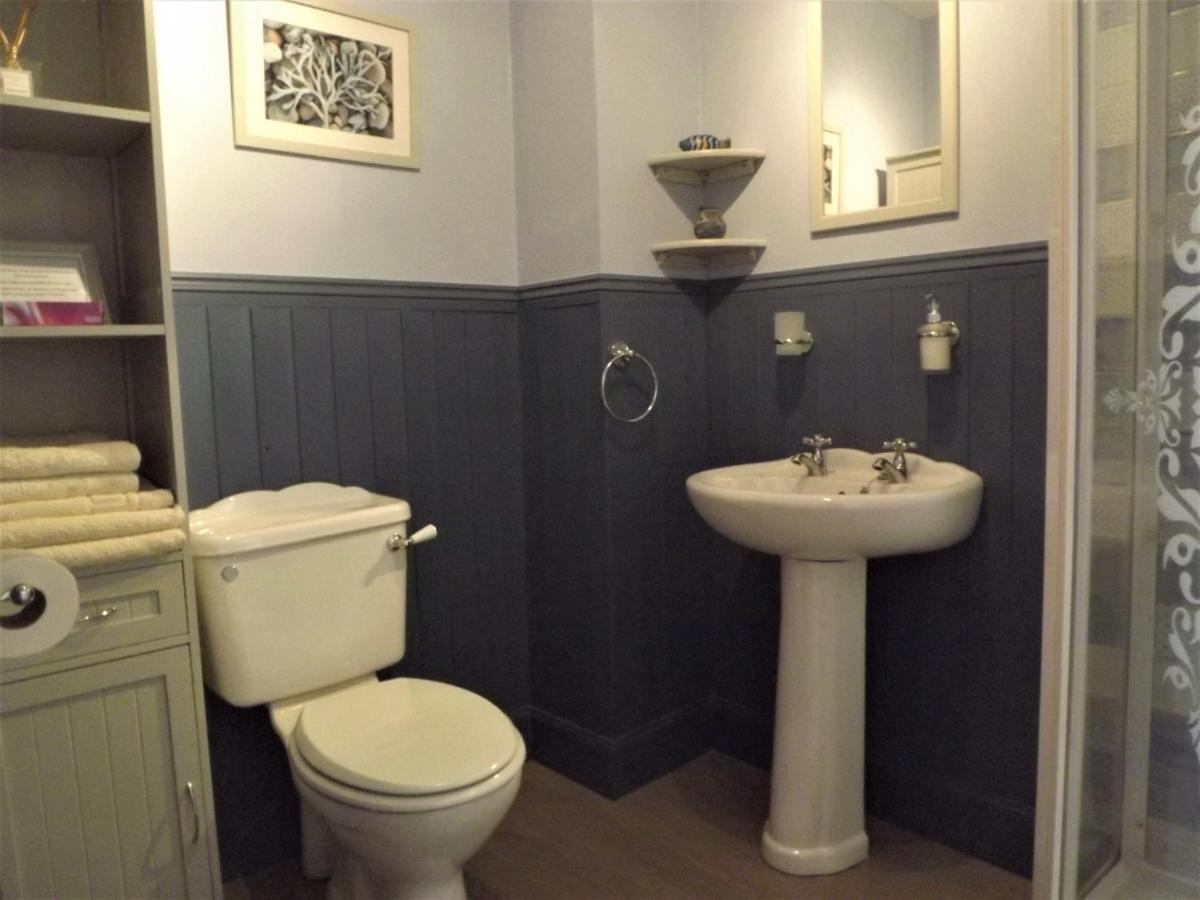 Bed and Breakfast Sydney House Кромарти Экстерьер фото